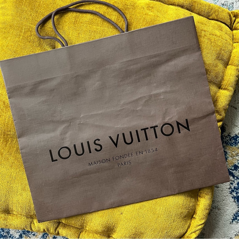 Louis Vuitton Medium Signature Brown Brown Rope Handles Shopping Carrier Bag